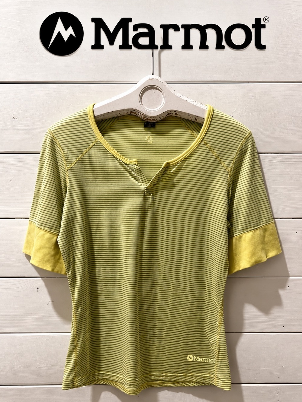 Marmot Yellow Striped Performance Top – Size L💛